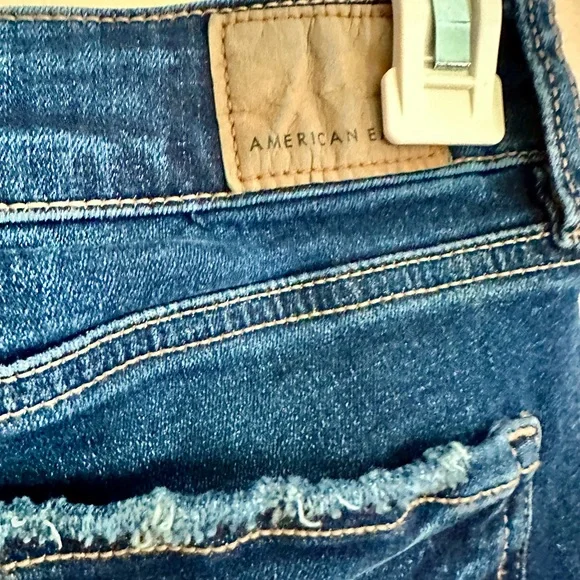 Women's American Eagle Size 2 Blue Jeans - Picture 4 of 8